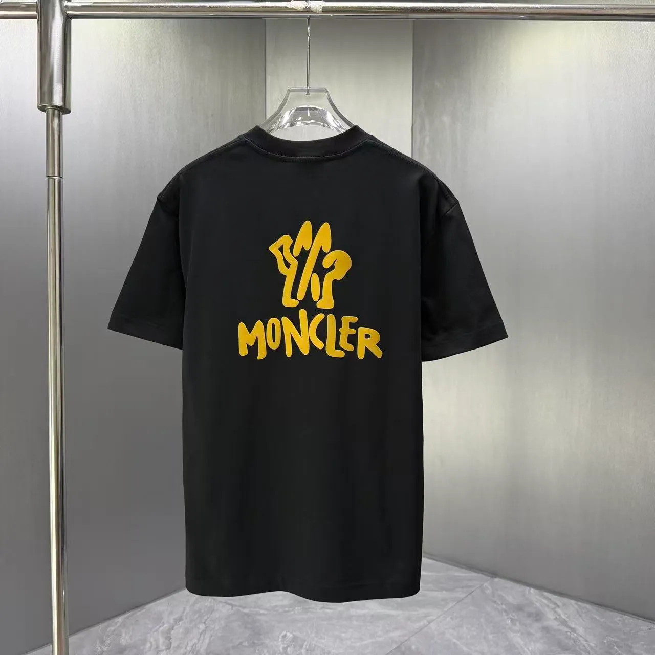 MONCL* * 2026 New Arrival T logo ：Black White Sizes：S M L XL XXL